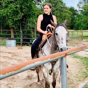 Meet your Posher, Izzy